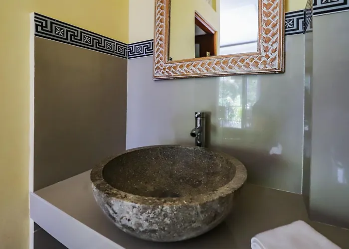 Big Stone House 2 - 6 Min Center And 500m Parq *